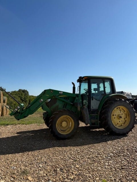 2013 John Deere 6115M Image