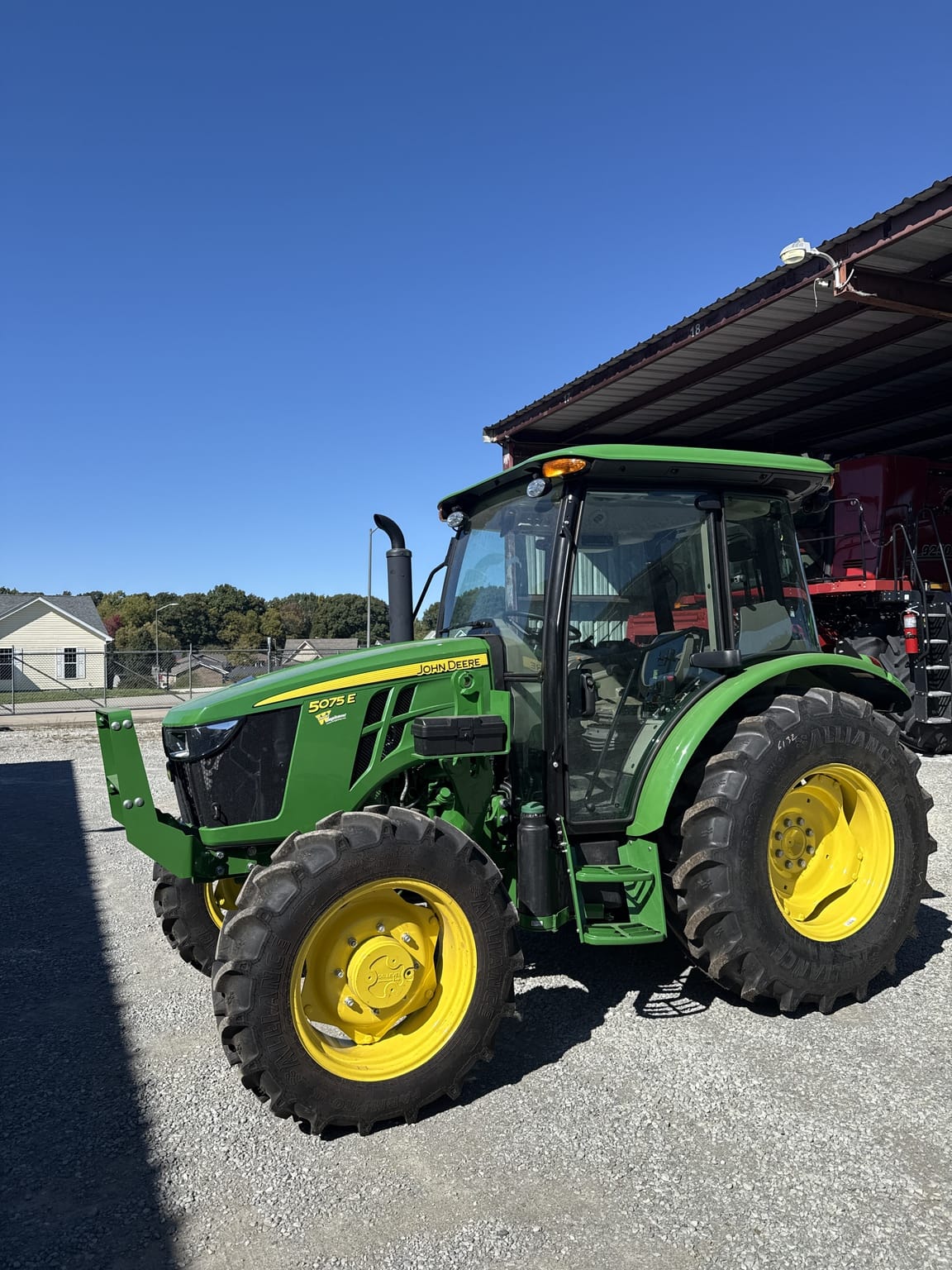 2025 John Deere 5075E Cab Image