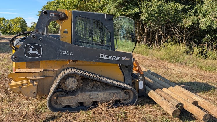 2021 John Deere 325G Image