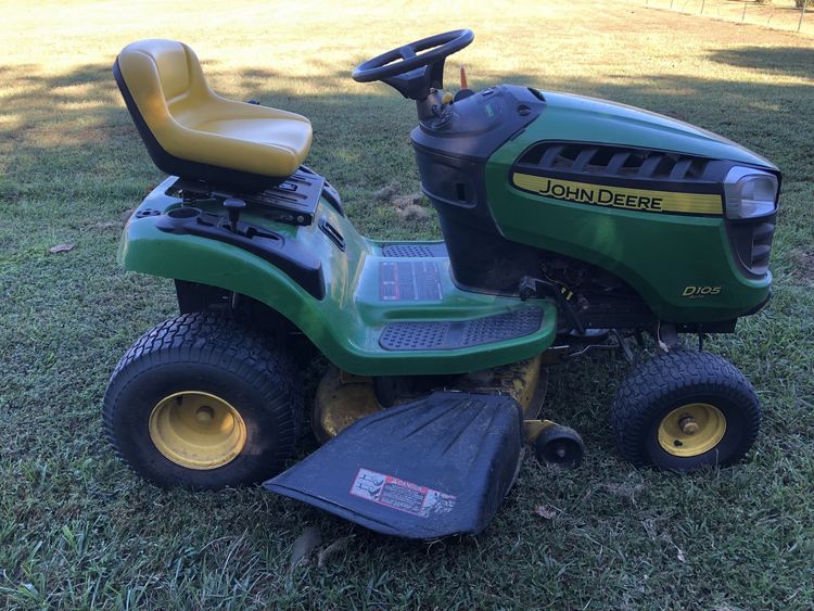 2016 John Deere D105