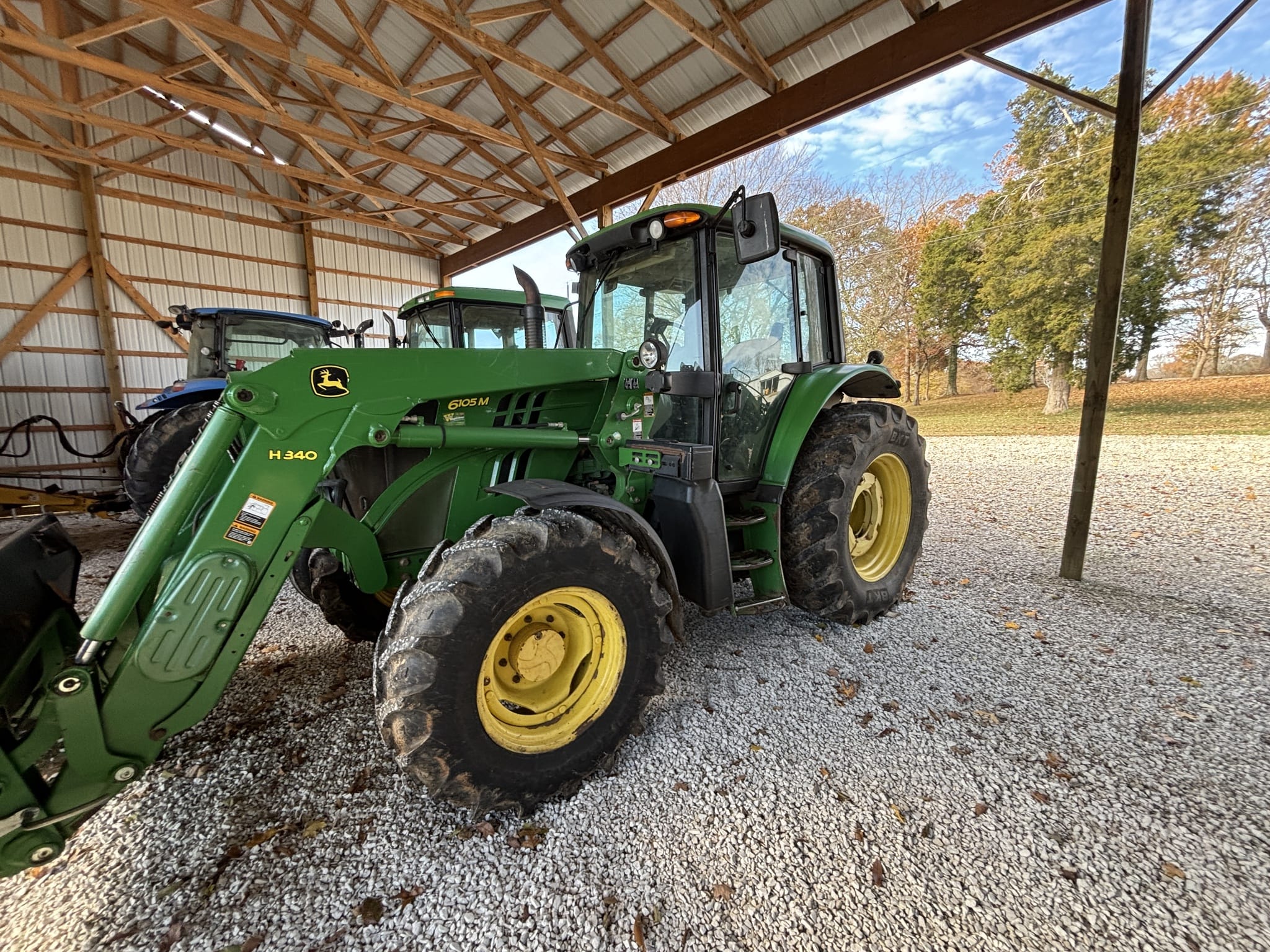 2014 John Deere 6105M Image