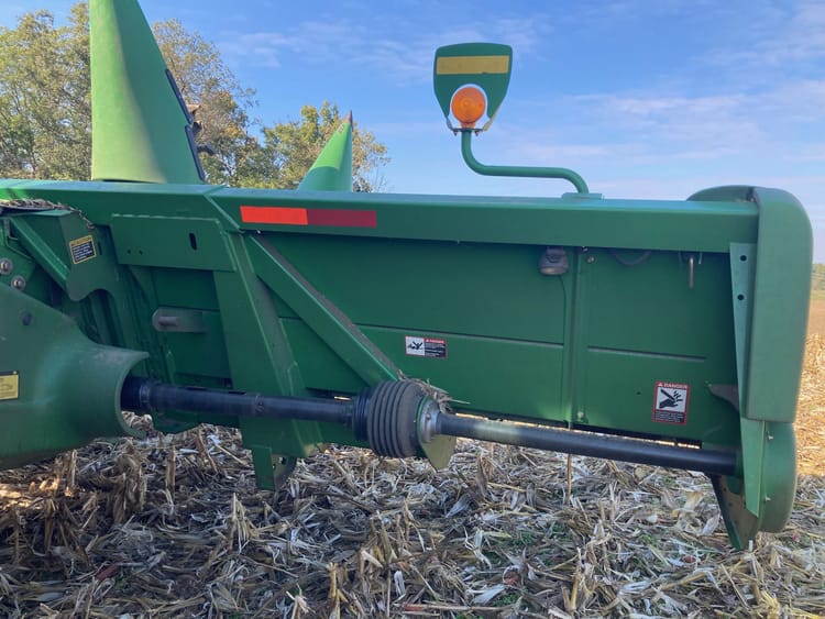 2009 John Deere 608C Image