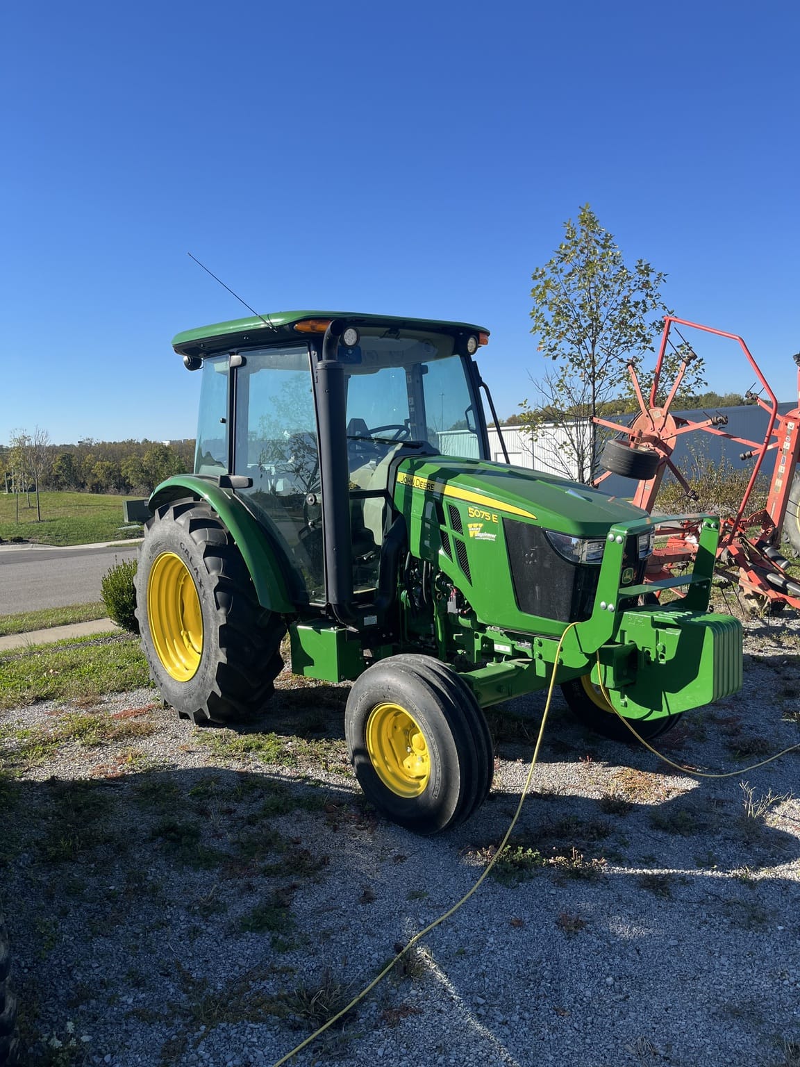 2025 John Deere 5075E Image