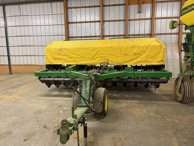 2004 John Deere 1590 Image