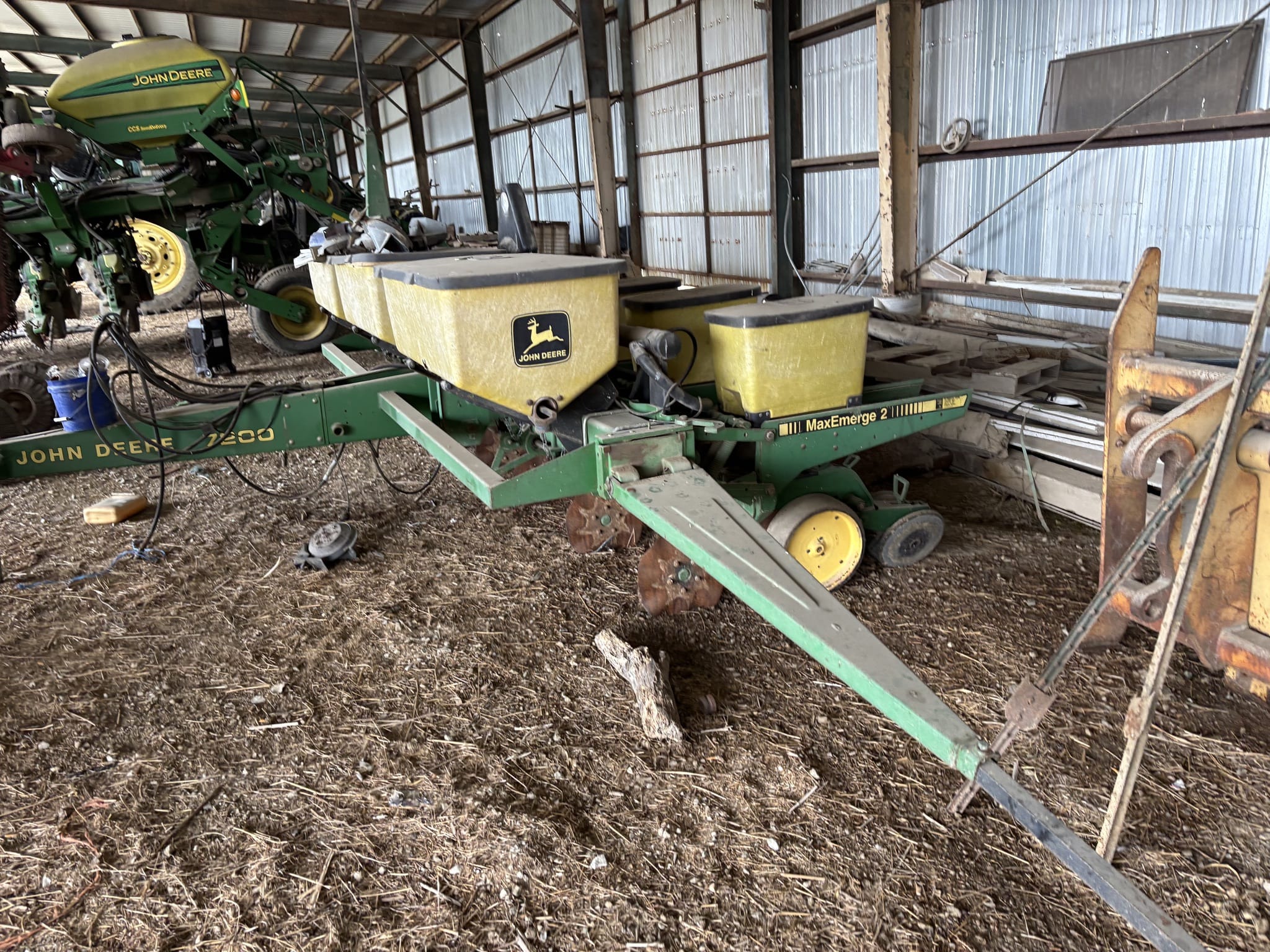 1992 John Deere 7200 Image