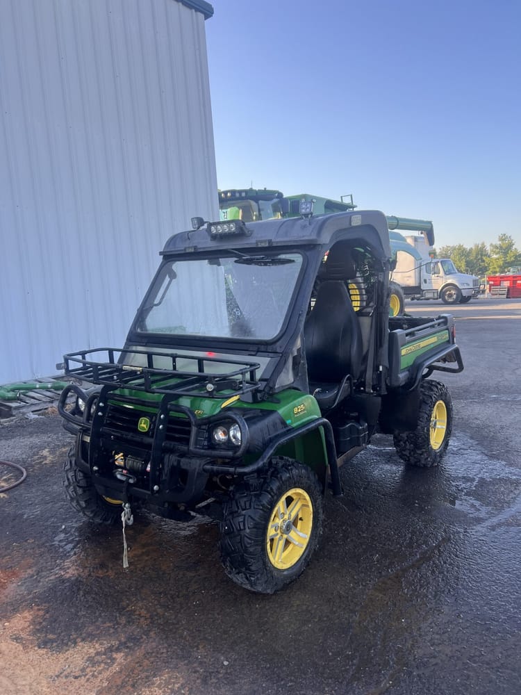 2015 John Deere XUV 825i Power Steering Image
