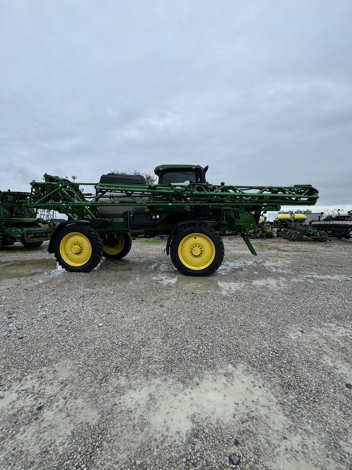 2022 John Deere 412R Image