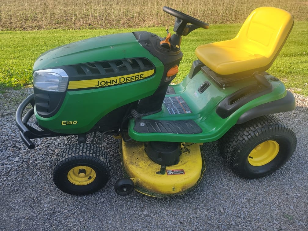 2019 John Deere E130 Image