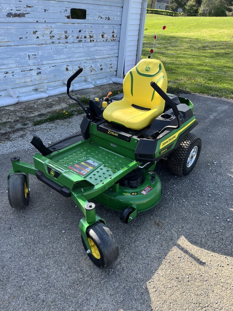 2024 John Deere Z320M Image
