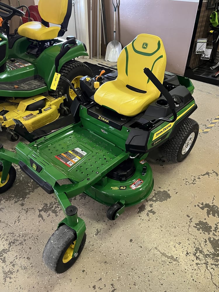 2024 John Deere Z320M Image