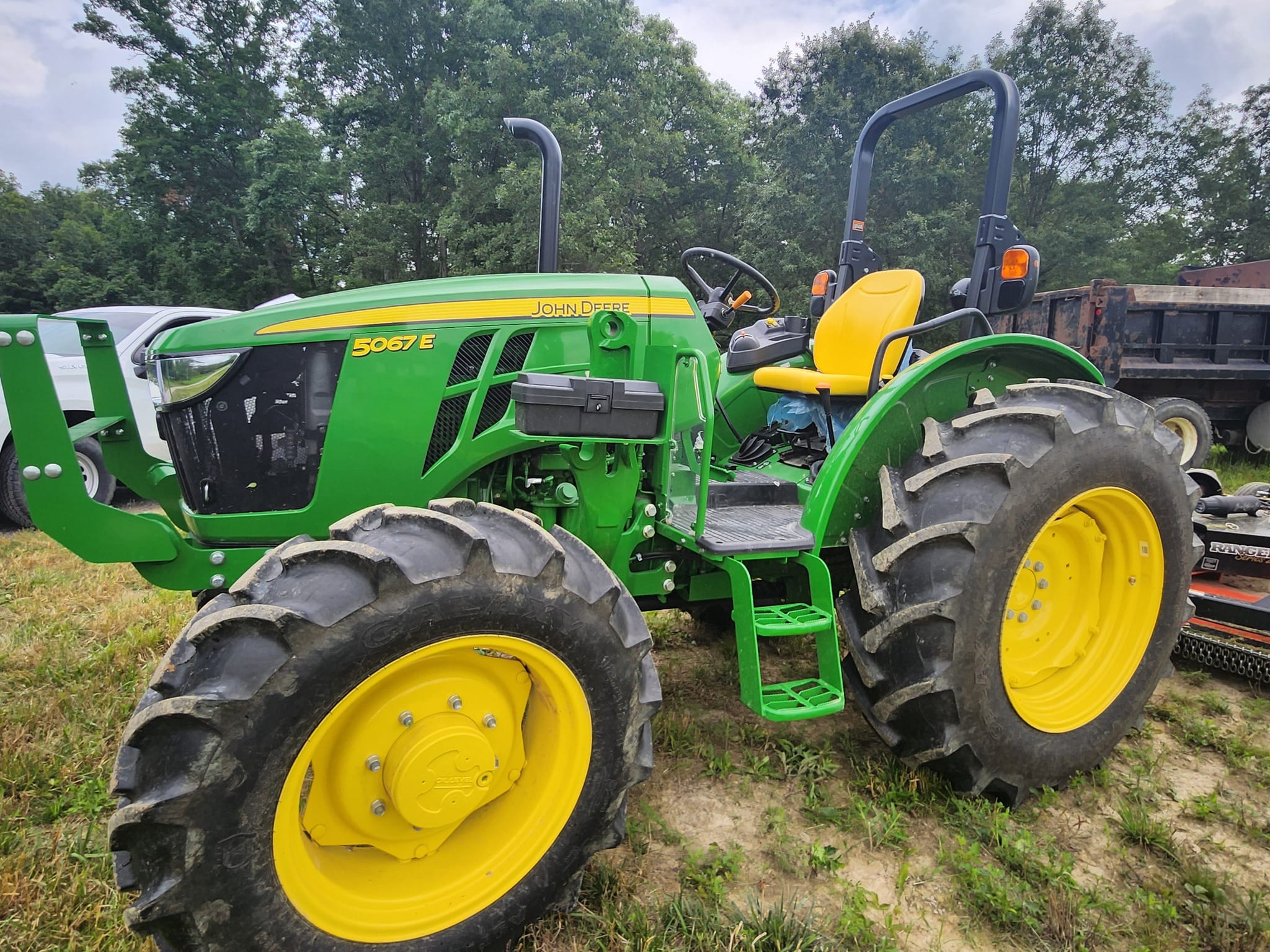 2024 John Deere 5067E Image