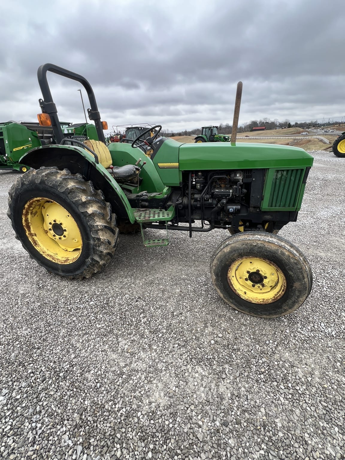 1992 John Deere 5200 Image