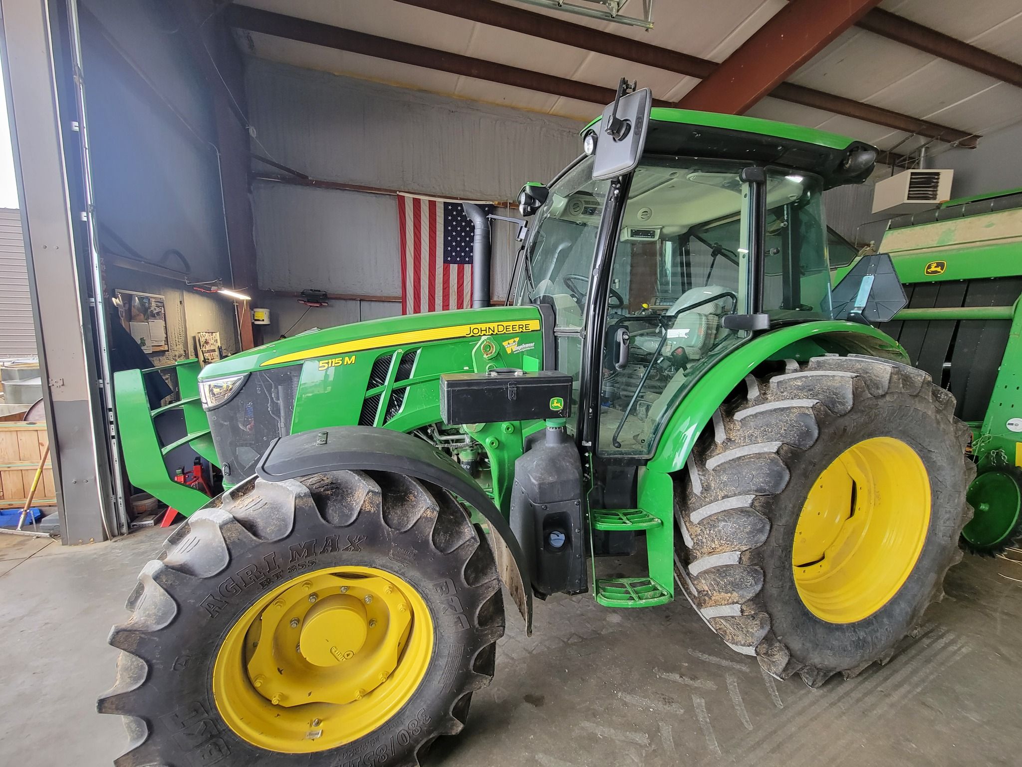 2022 John Deere 5115M