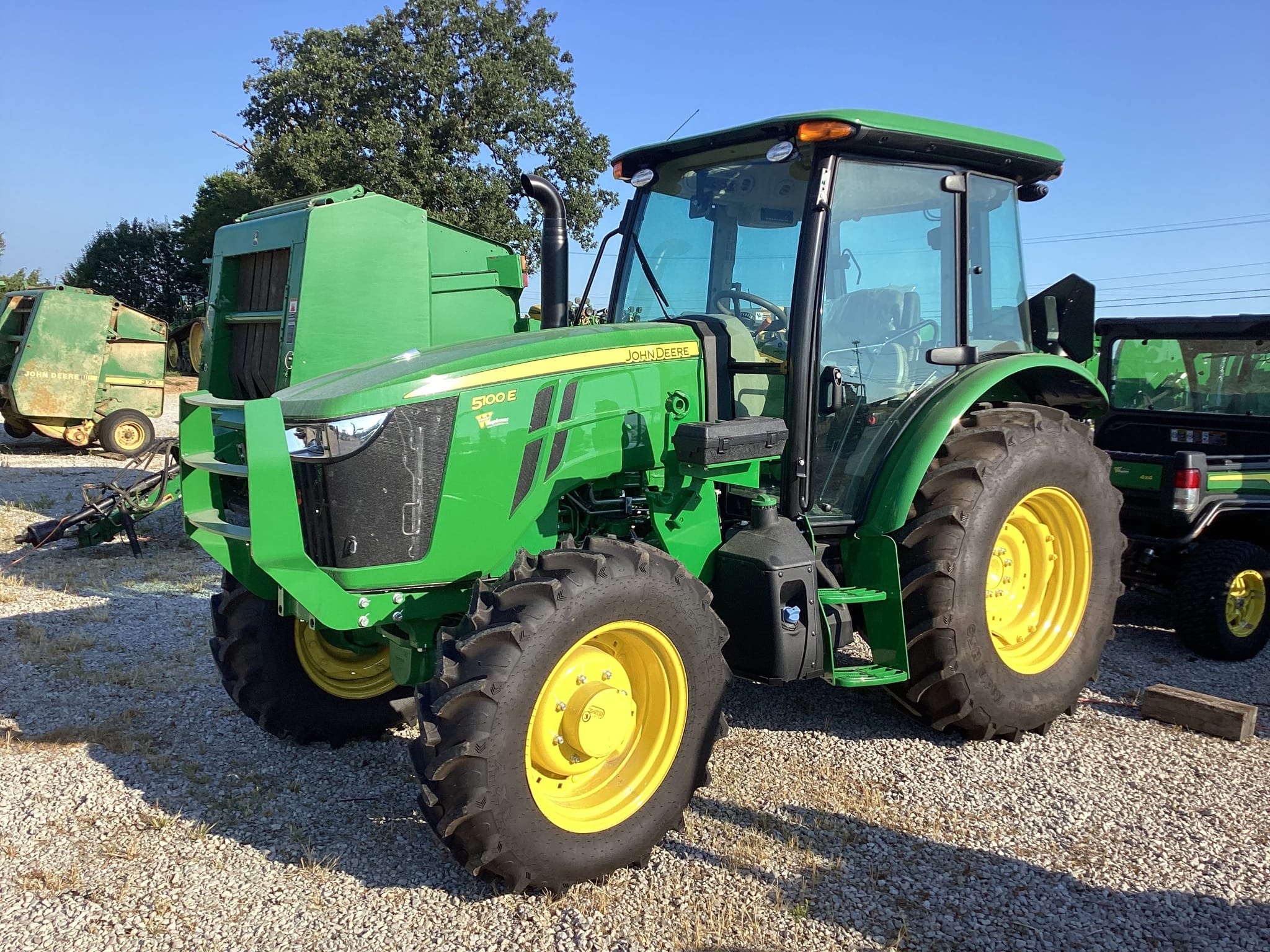 2024 John Deere 5100E Image