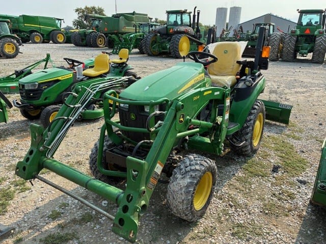 2021 John Deere 2025R Image