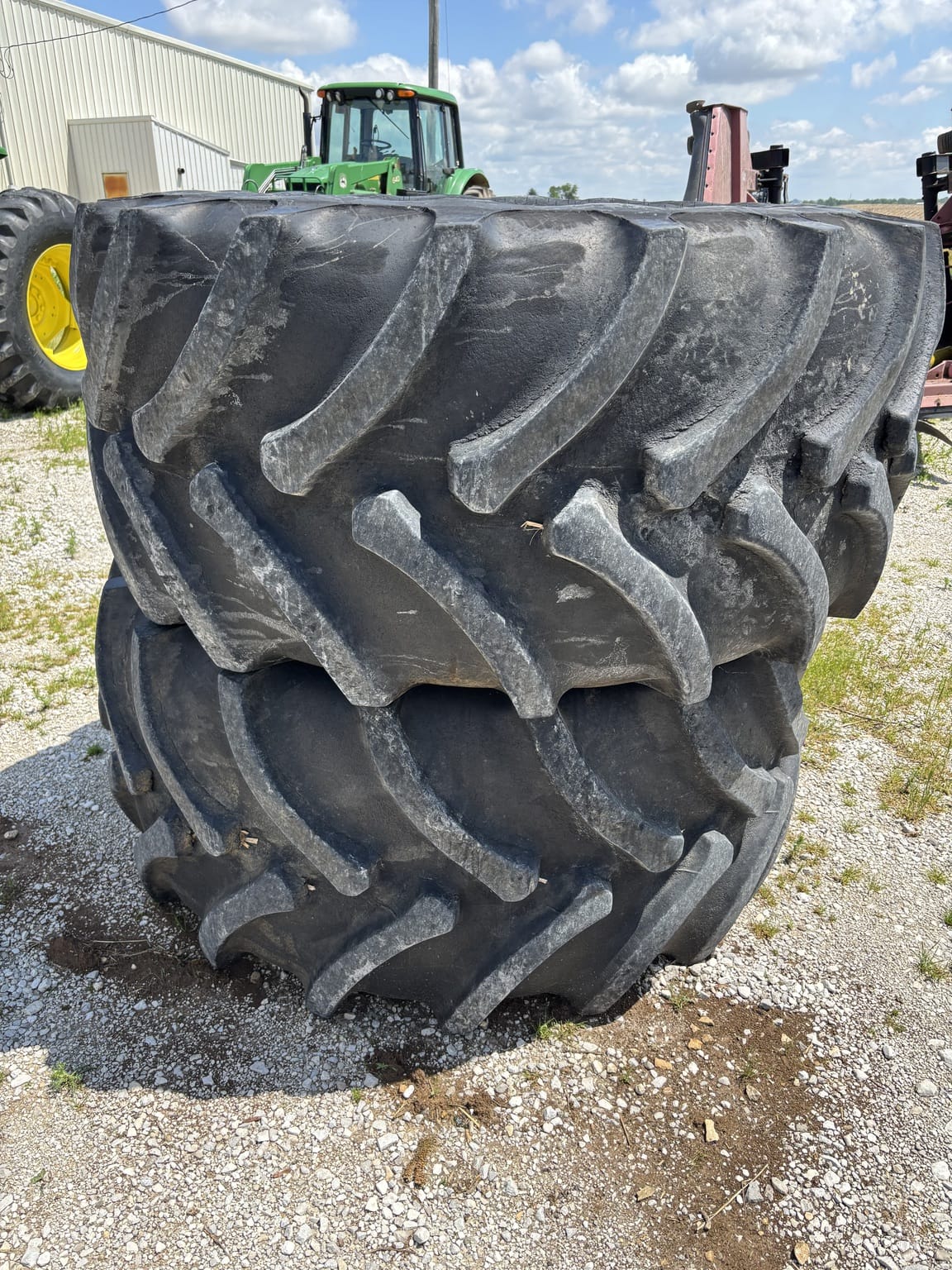 Firestone 750/65R26 Image
