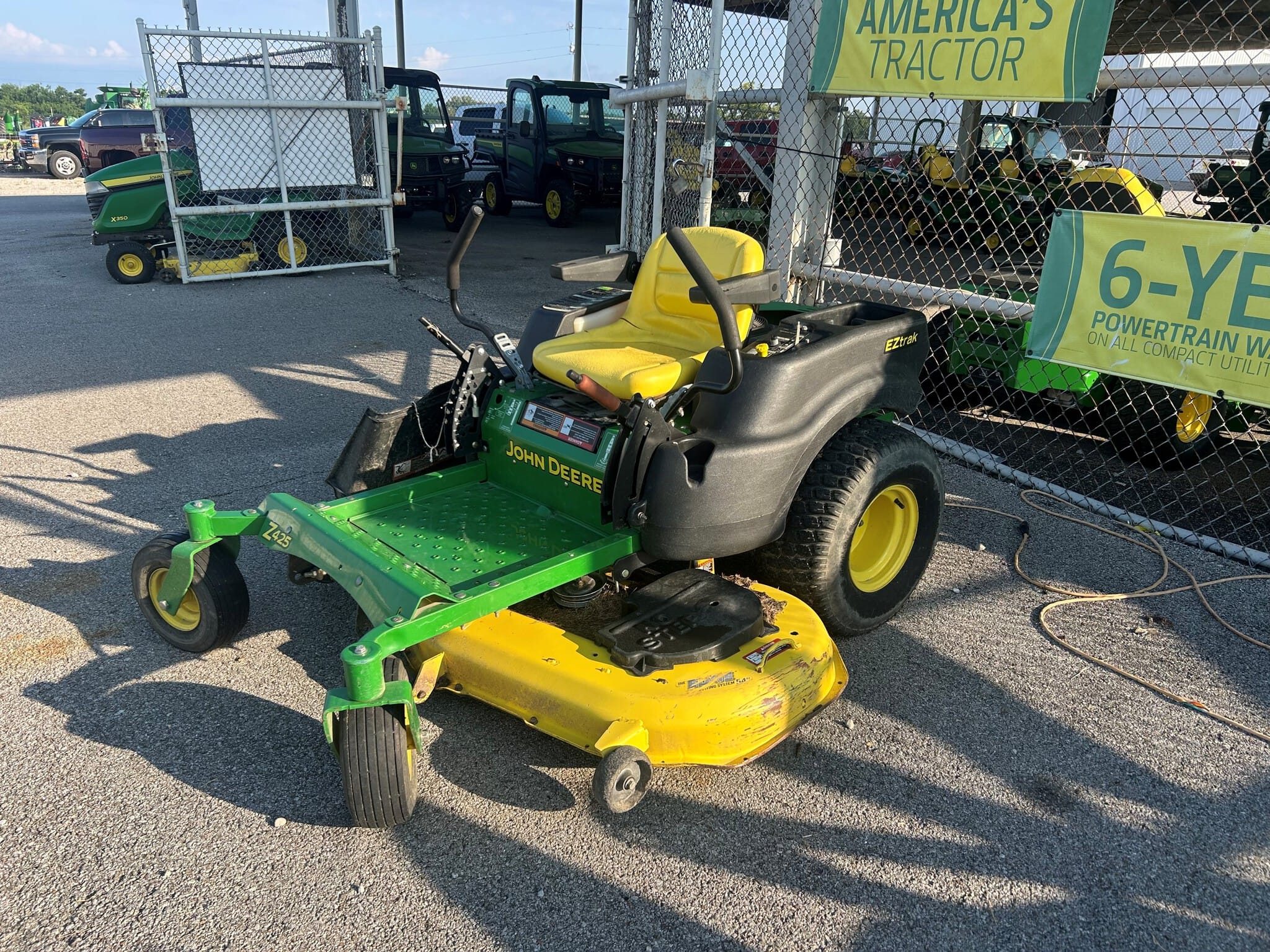 2010 John Deere Z425 Image