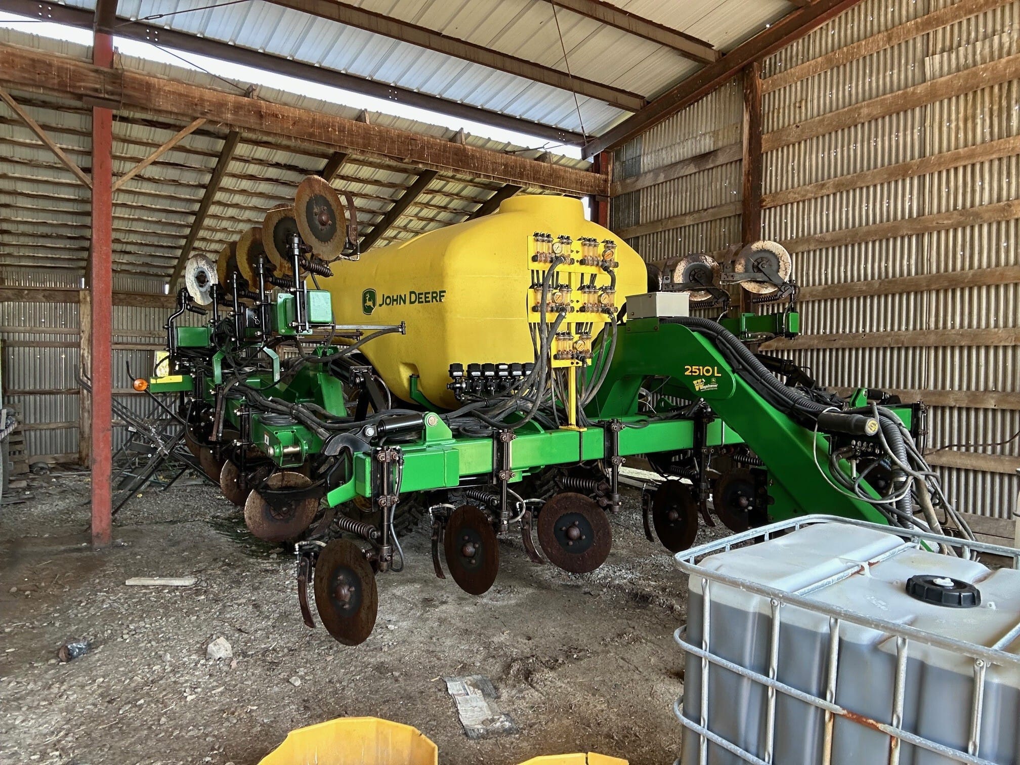 2017 John Deere 2510L Image