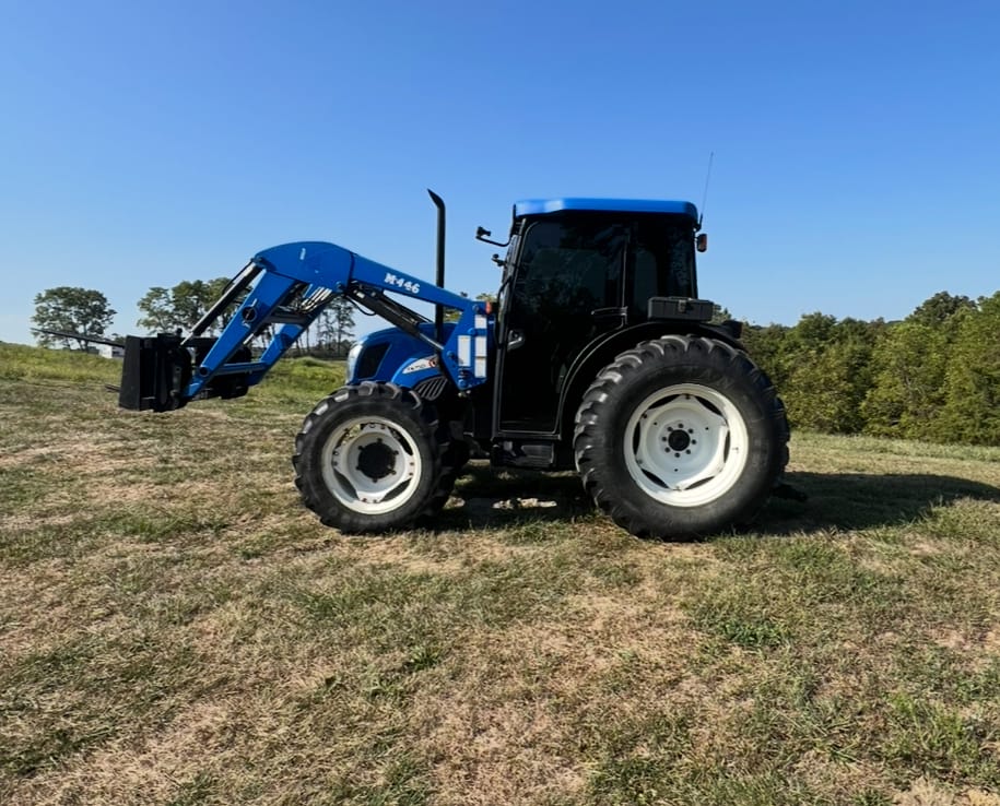 2005 New Holland TN75SA Image