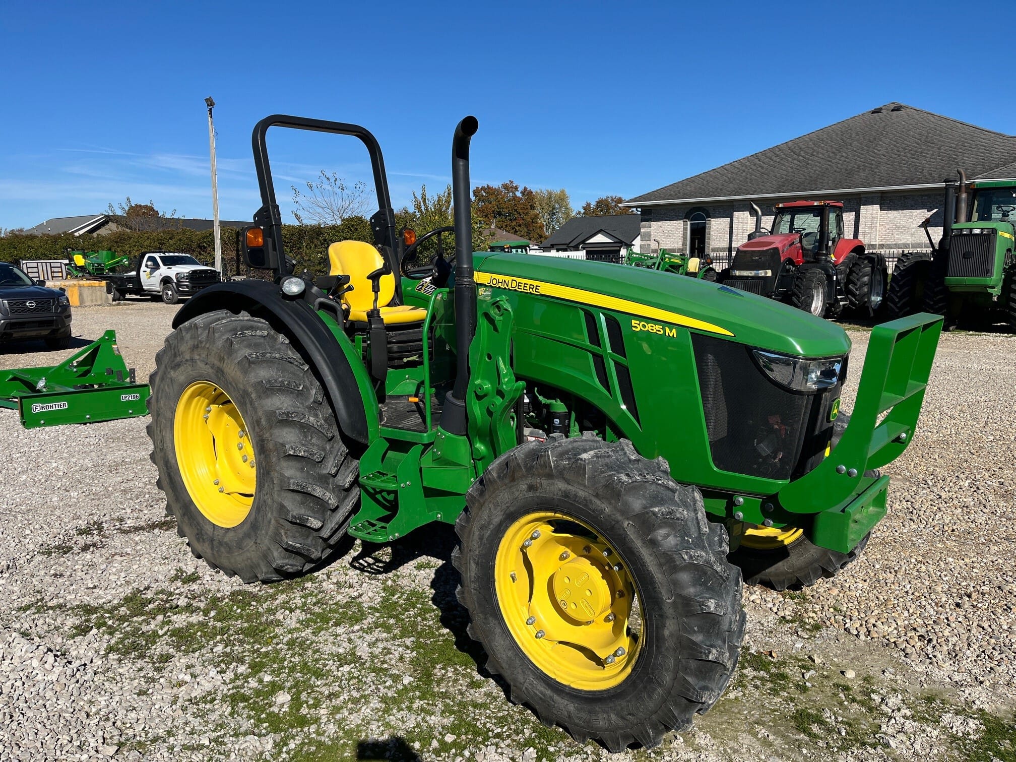 2015 John Deere 5085M Image