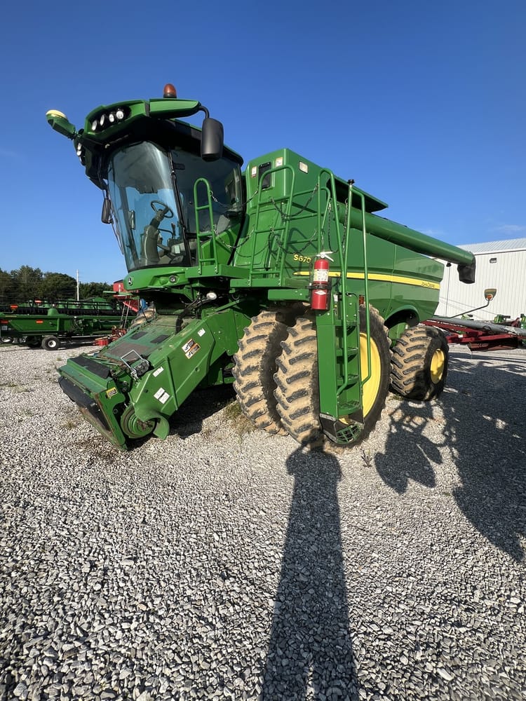 2013 John Deere S670 Image