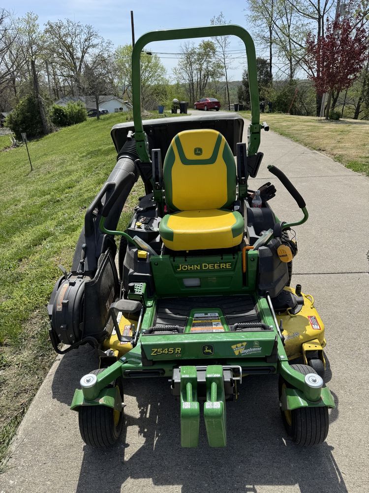 2021 John Deere Z545R Image