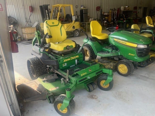 2023 John Deere Z740R Image