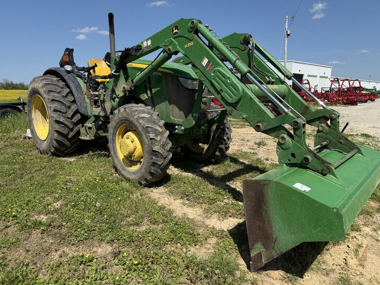 2012 John Deere 5100M Image
