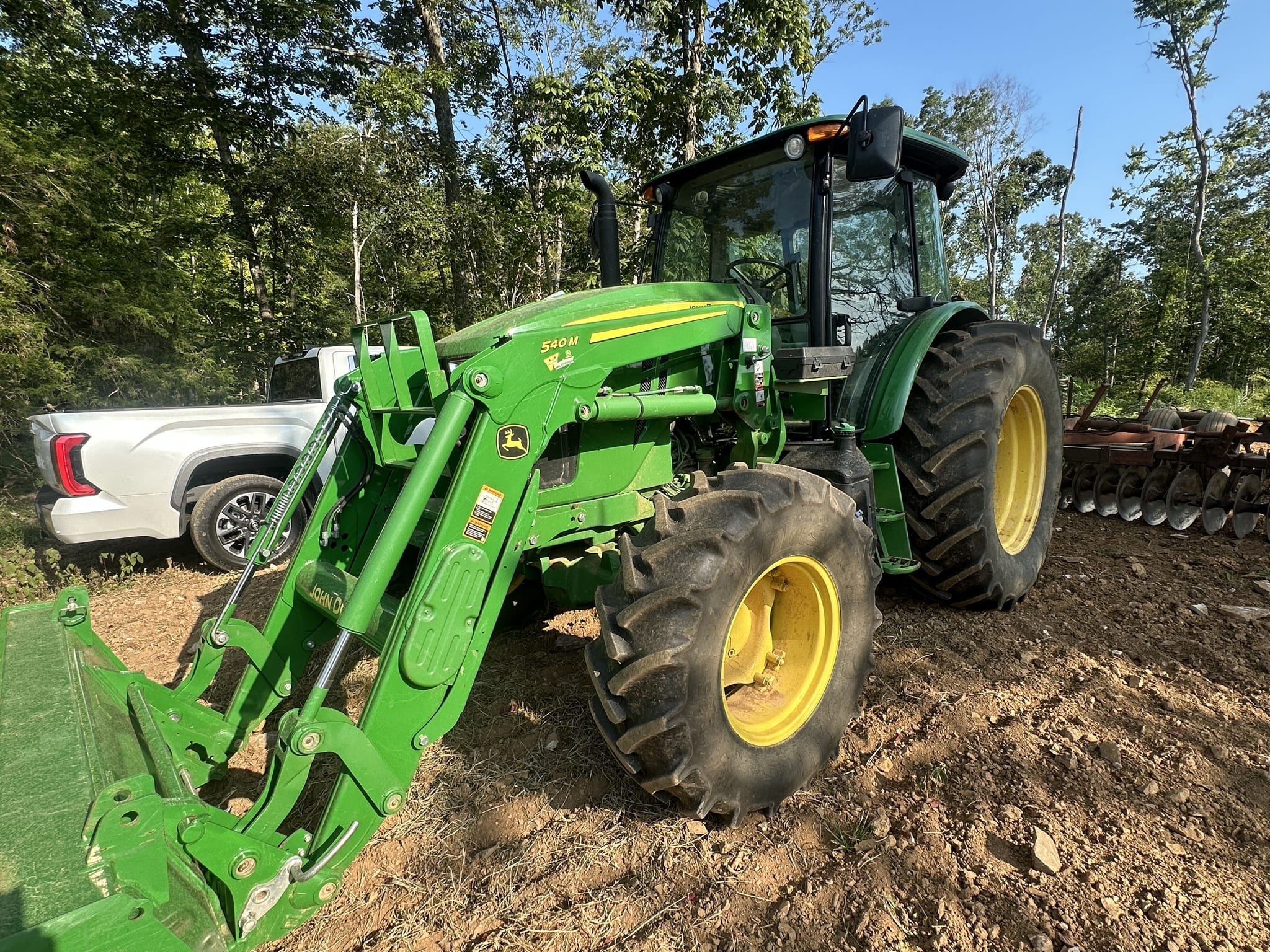 2022 John Deere 6105E Image