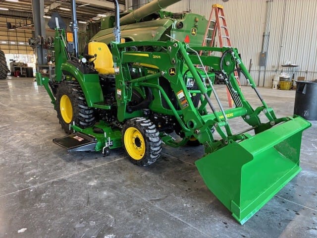 2024 John Deere 2032R Image