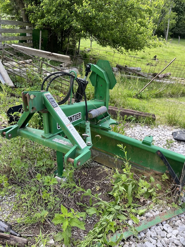 2013 Frontier RB2308 Image