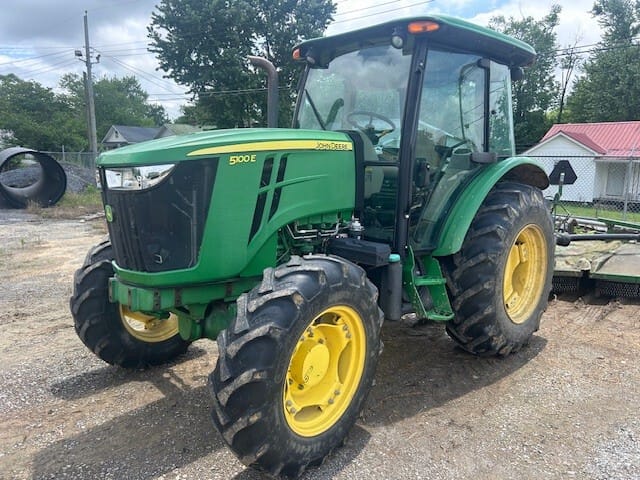 2015 John Deere 5100E Image