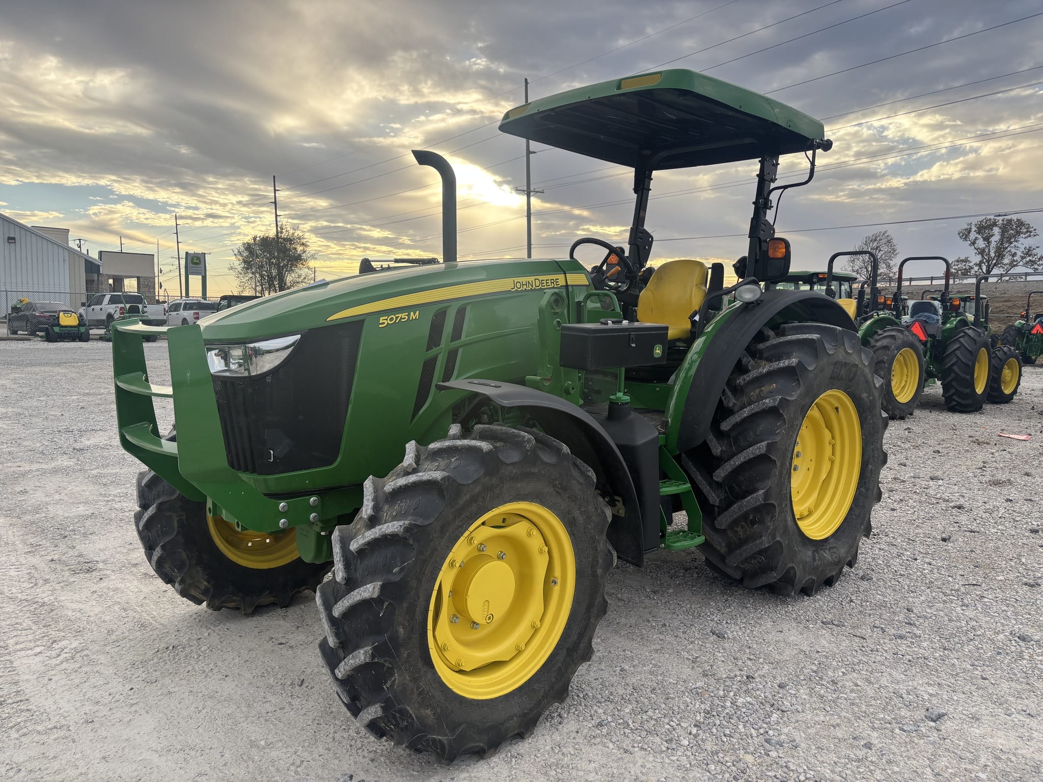 2022 John Deere 5075M Image