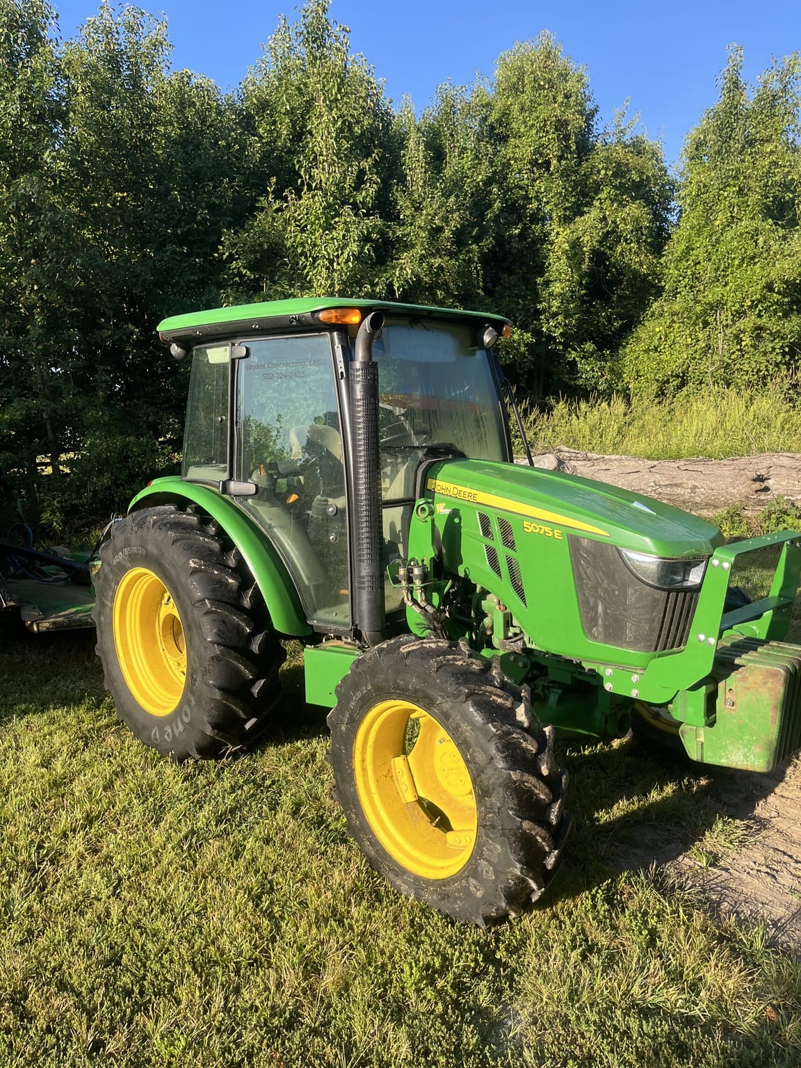 2021 John Deere 5075E Image