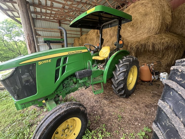 2015 John Deere 5055E Image
