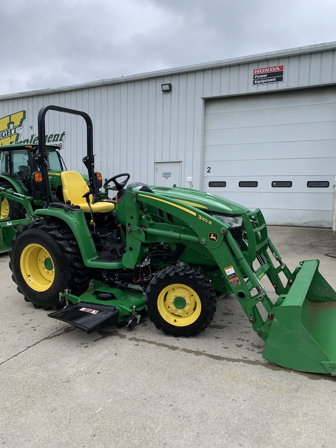 2023 John Deere 3039R Image