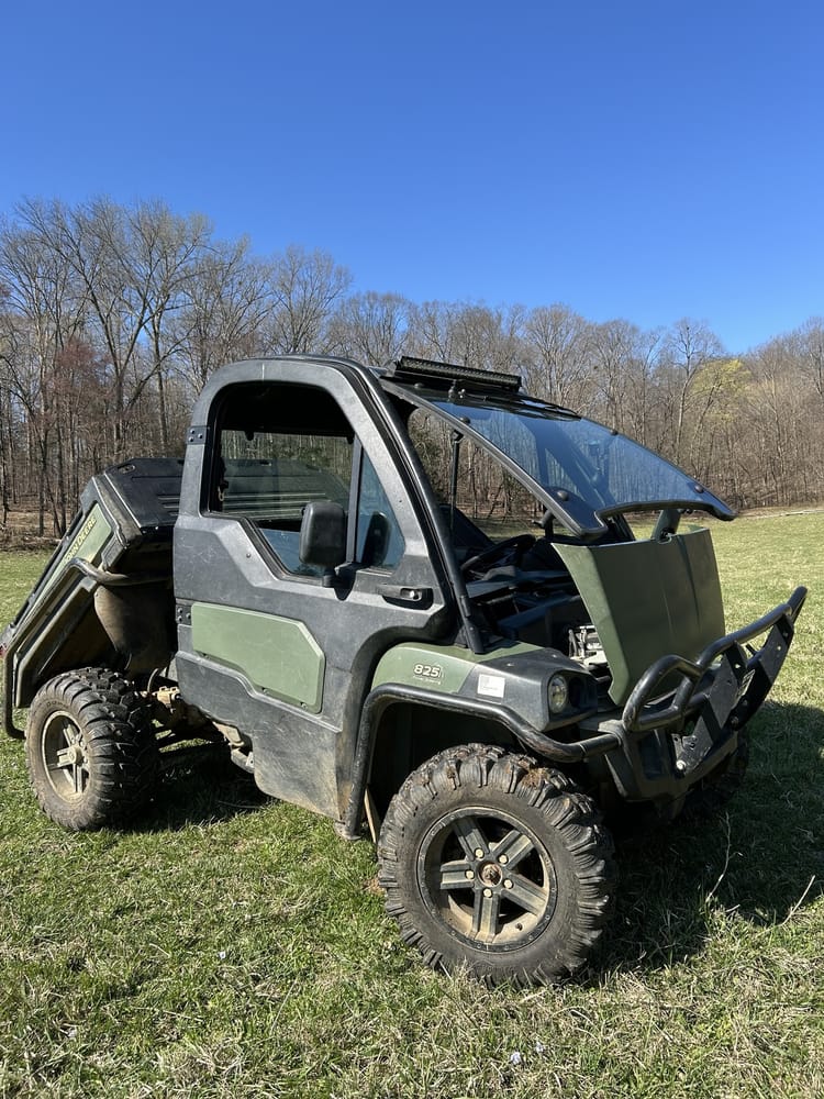 2016 John Deere XUV 825I OLIVE Image