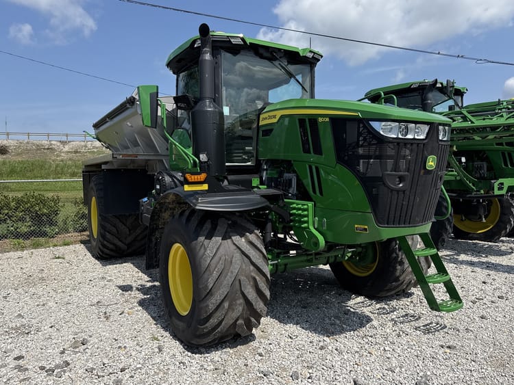 2024 John Deere 800R Image