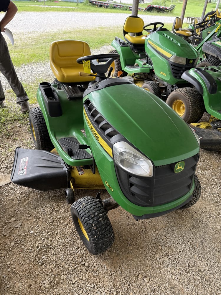 2011 John Deere D110 Image
