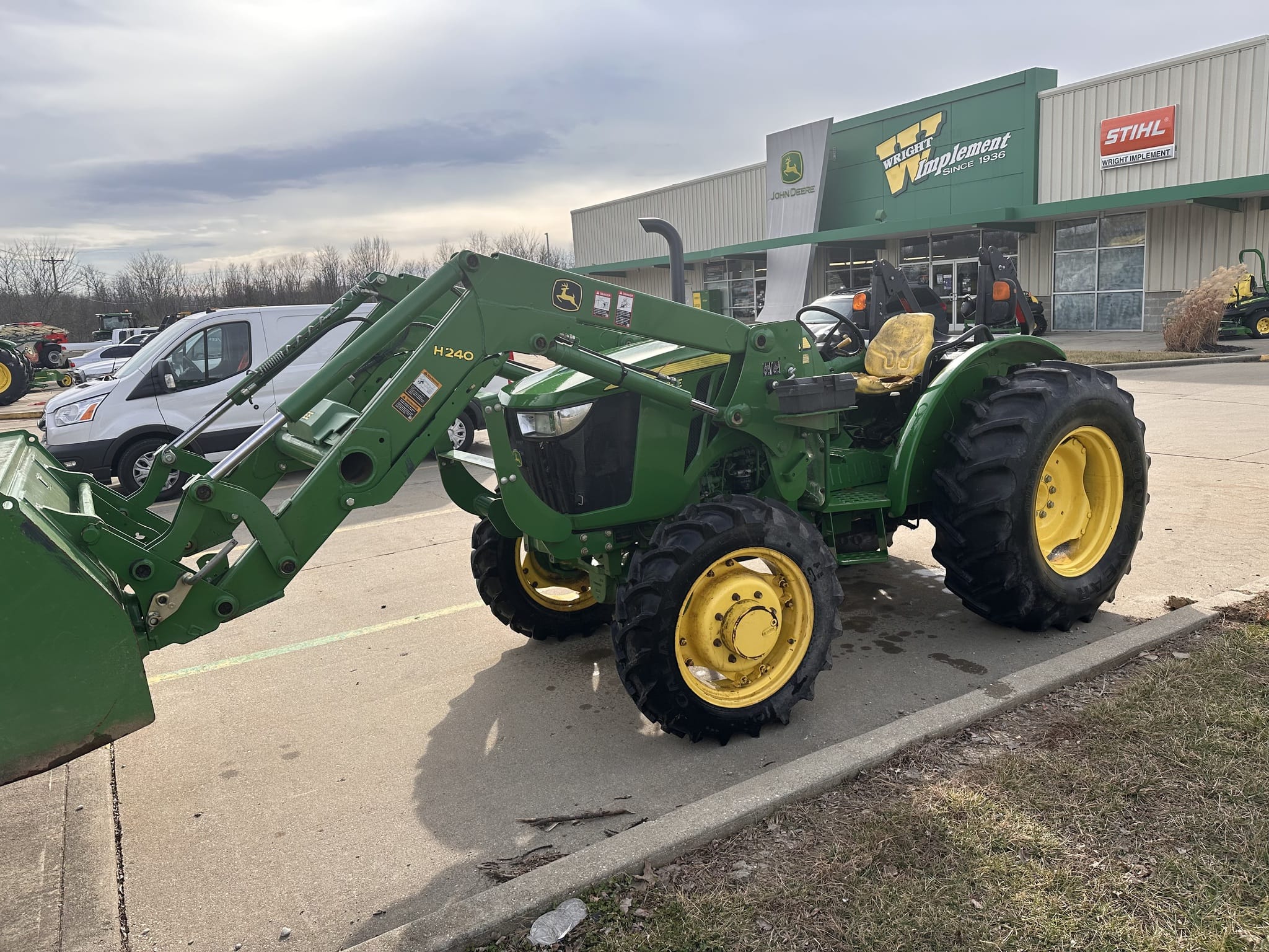 2015 John Deere 5075E Image