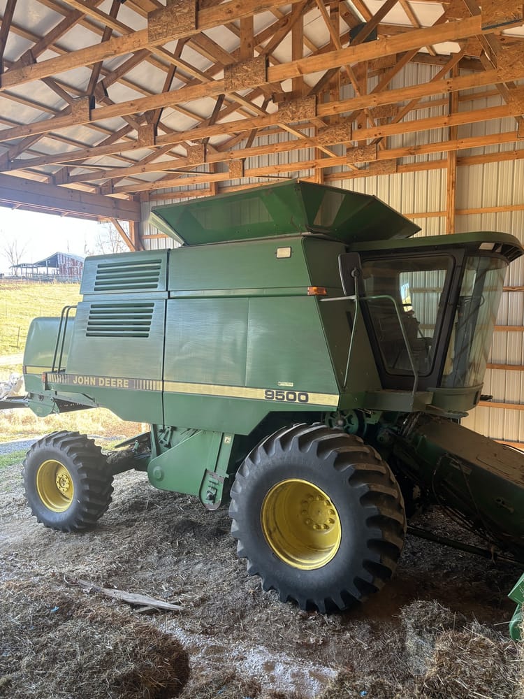 1990 John Deere 9500 Image