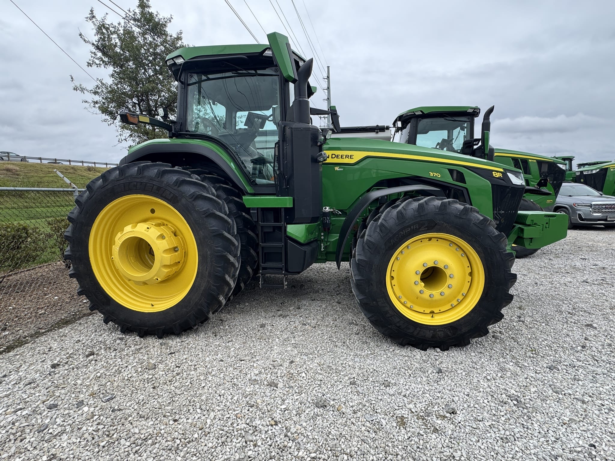 2024 John Deere 8R 370 Image
