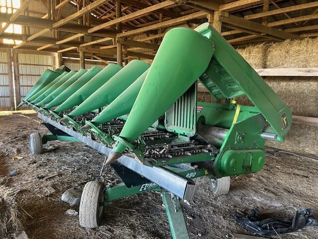 1999 John Deere 893 Image