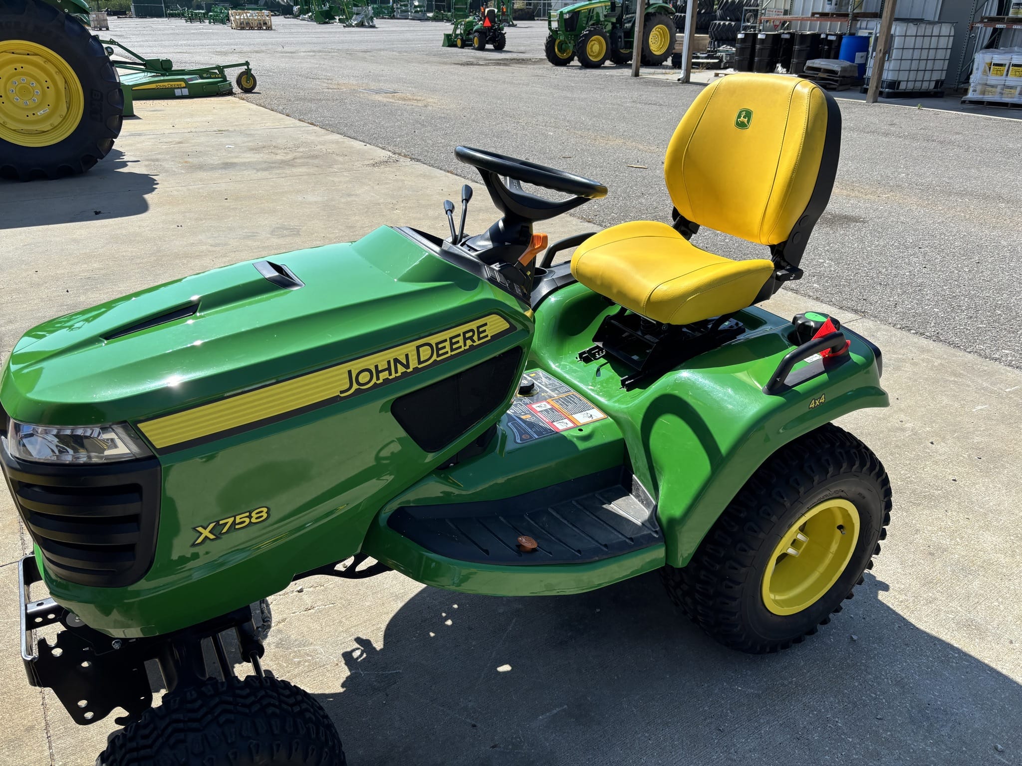 2022 John Deere X758 Image