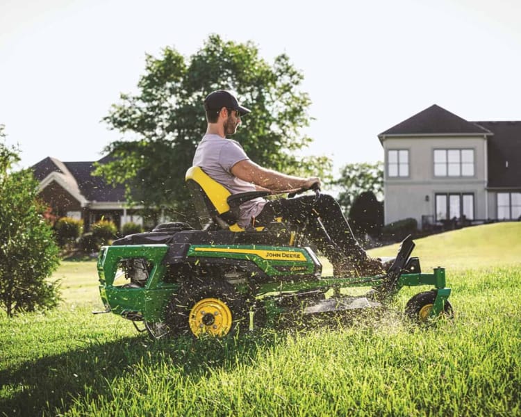 Choosing a John Deere Zero-Turn Mower for Kentucky Bluegrass