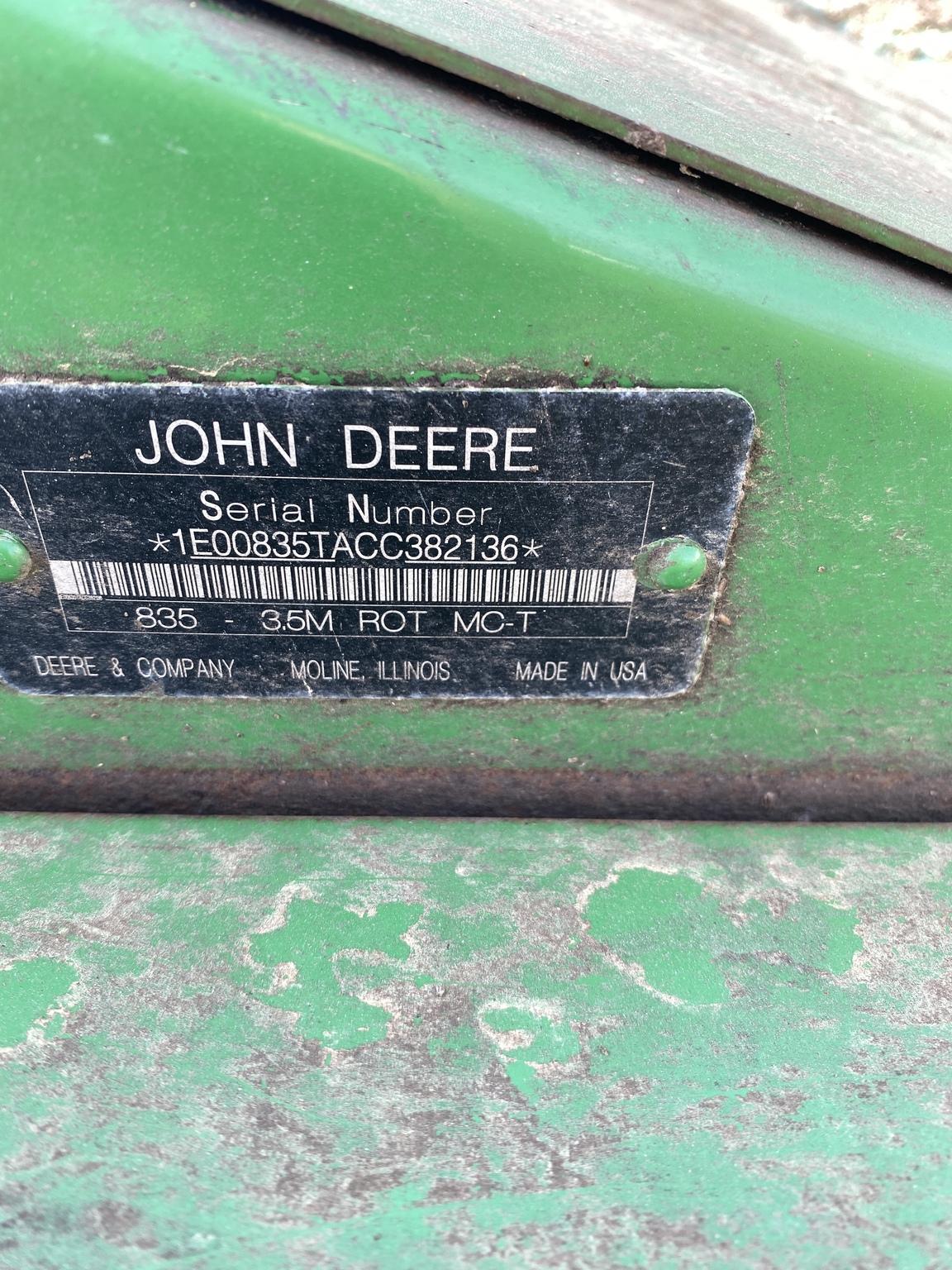 2012 John Deere 835