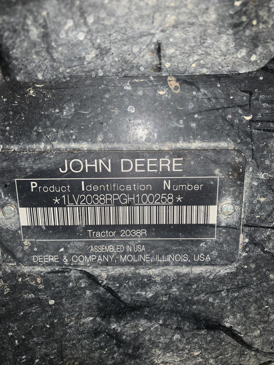 2017 John Deere 2038R
