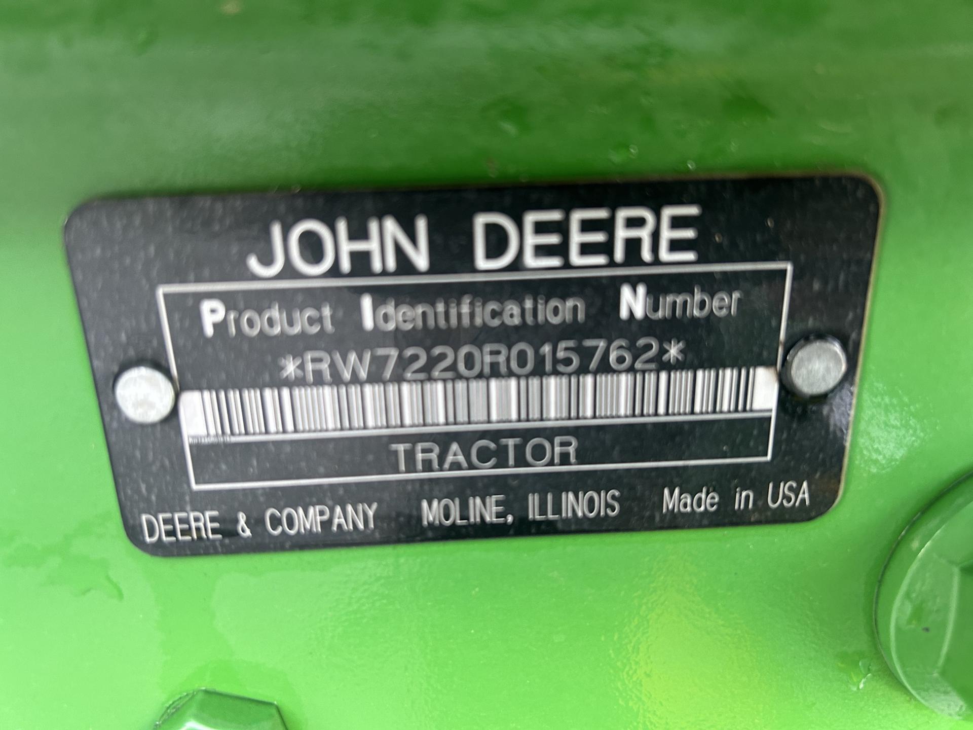2004 John Deere 7220