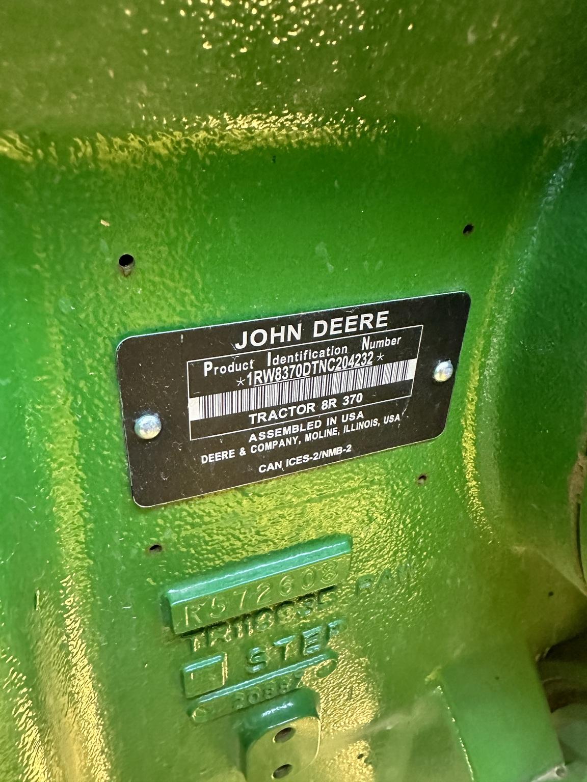 2022 John Deere 8R 370