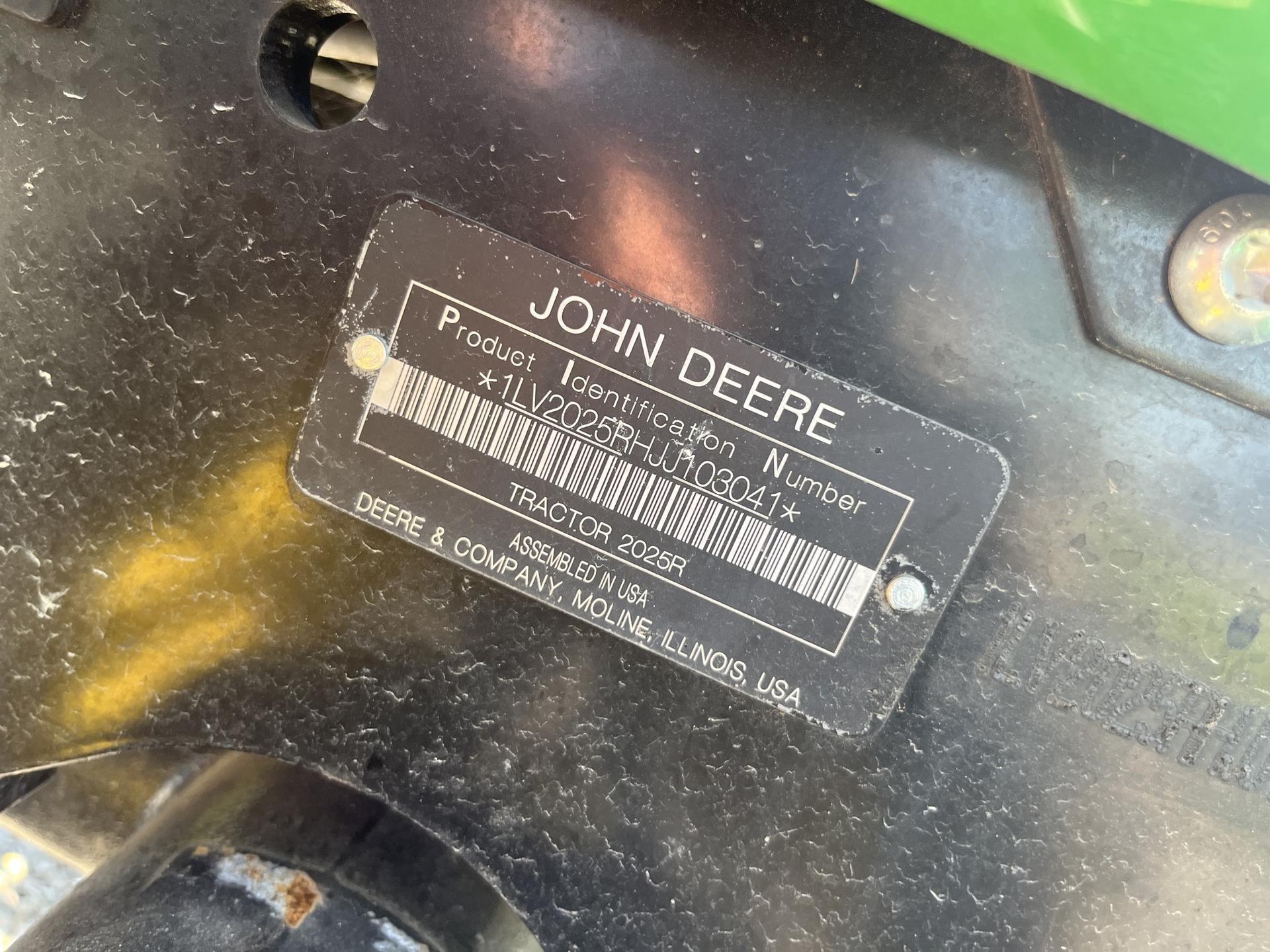 2018 John Deere 2025R
